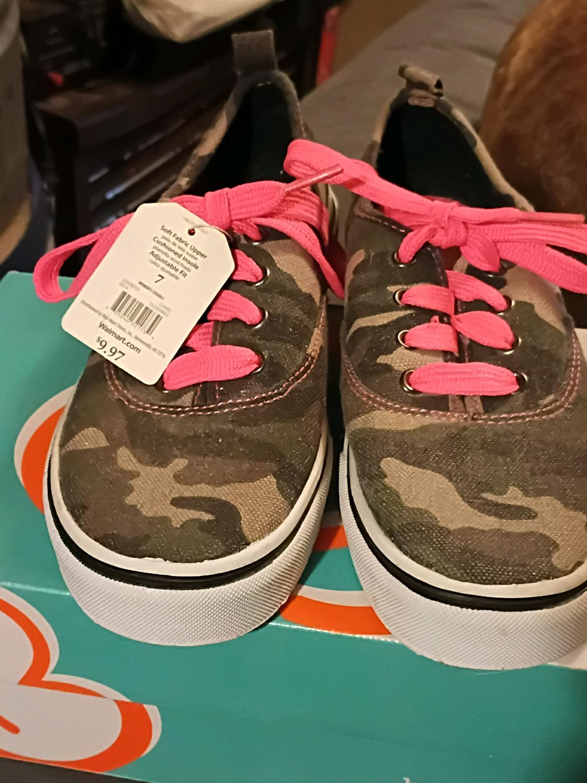 Faded Glory Soft Fabric Upper Womens Casuals