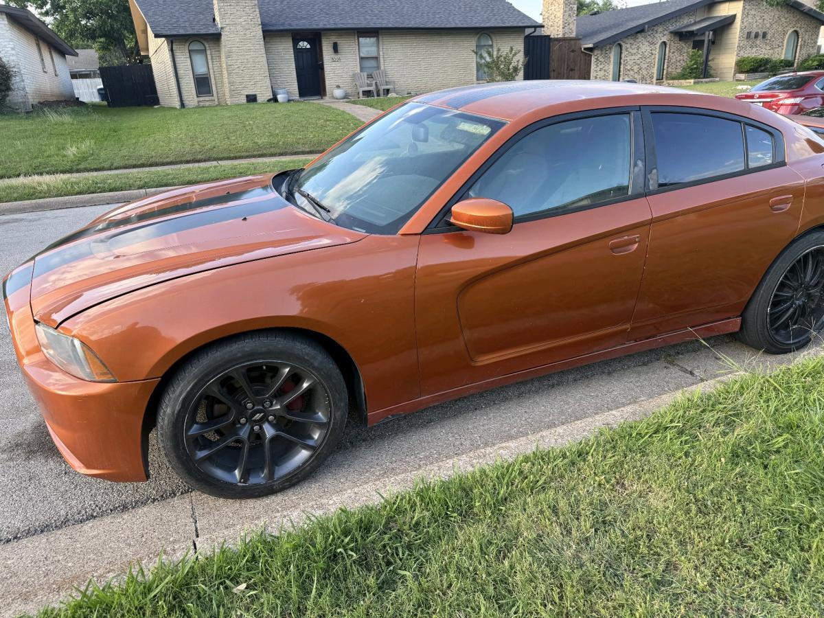 dodge charger 2011