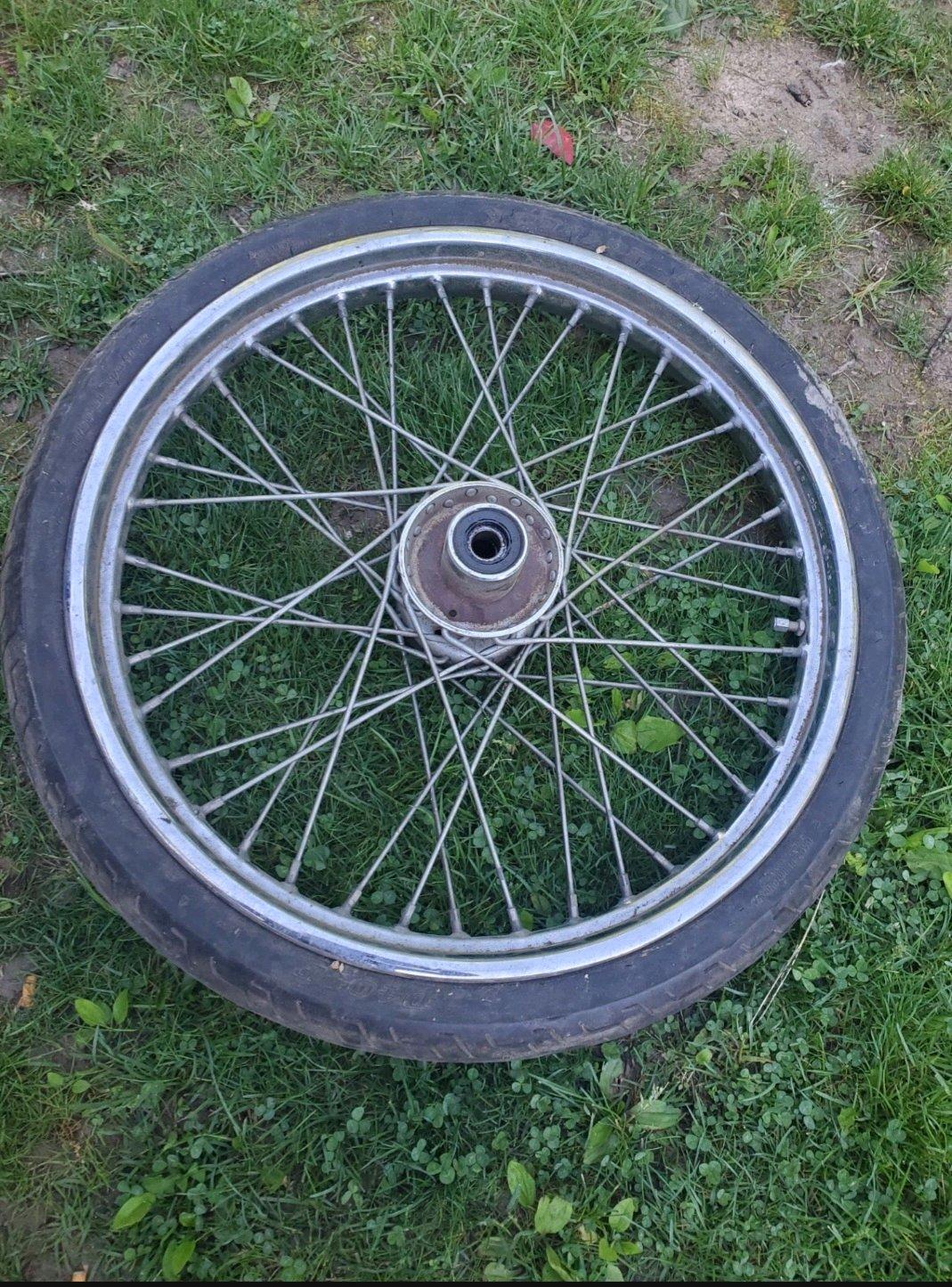 chopper or harley tire Dunlop 40 spoke
