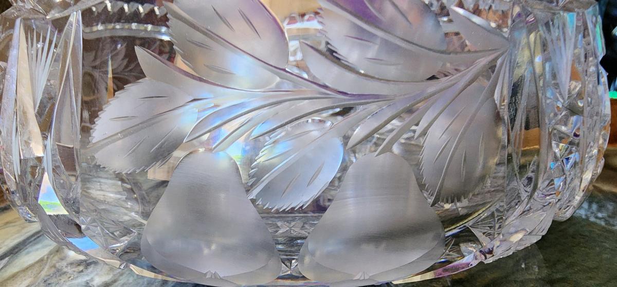 ABP Hand Cut Crystal Fruit Bowl w Stars and Pears
