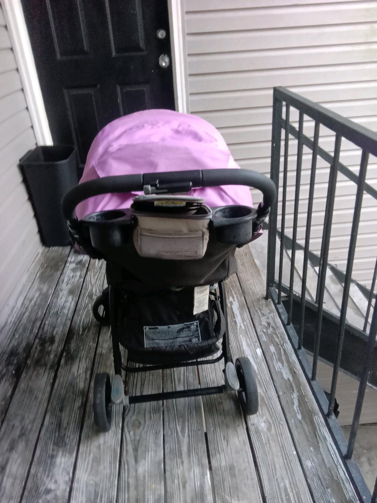 Beautiful baby girl stroller easy to fold