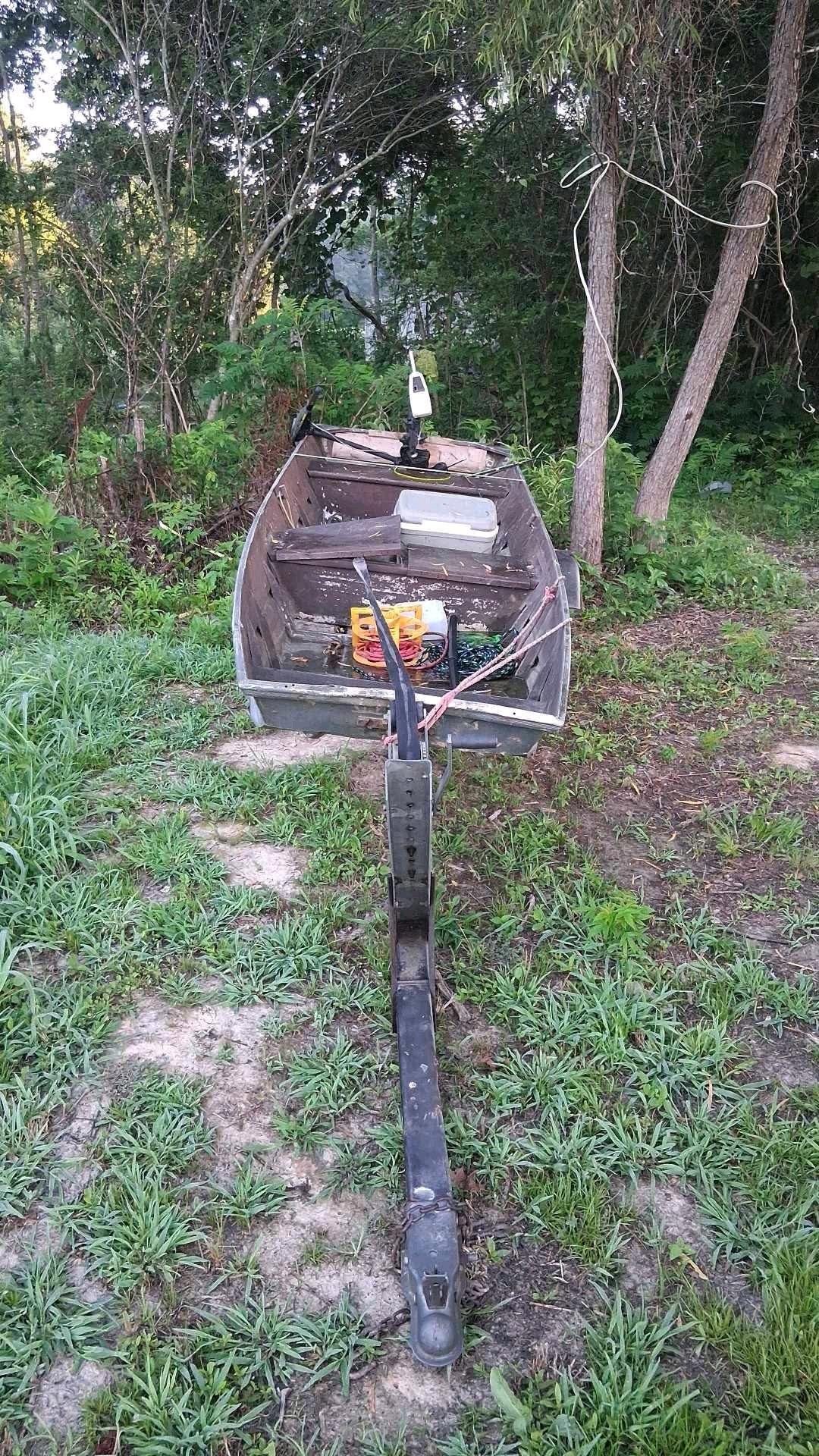 boat 14 ft with trailer