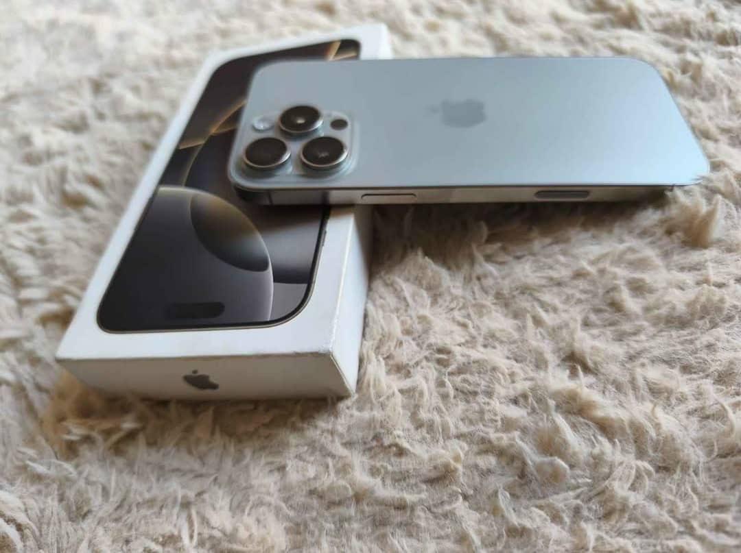 iPhone 16pro pro max