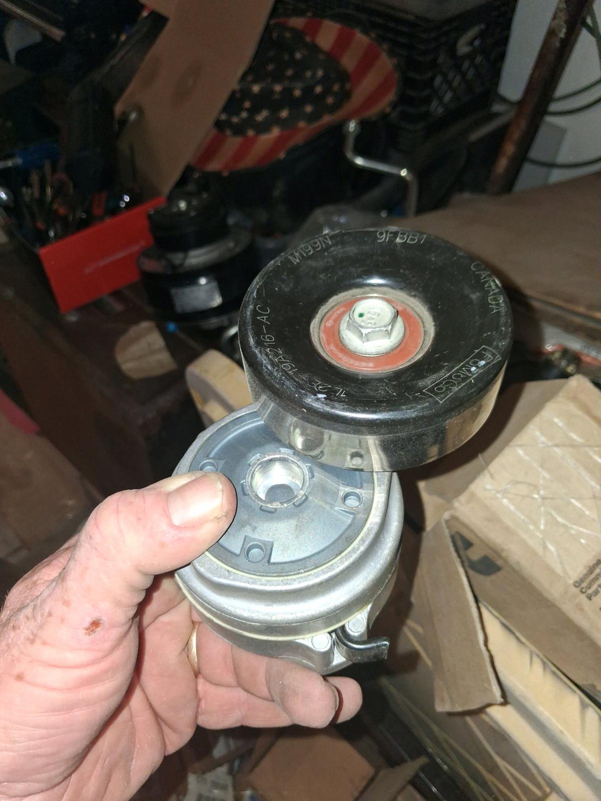international cummins belt tensioner