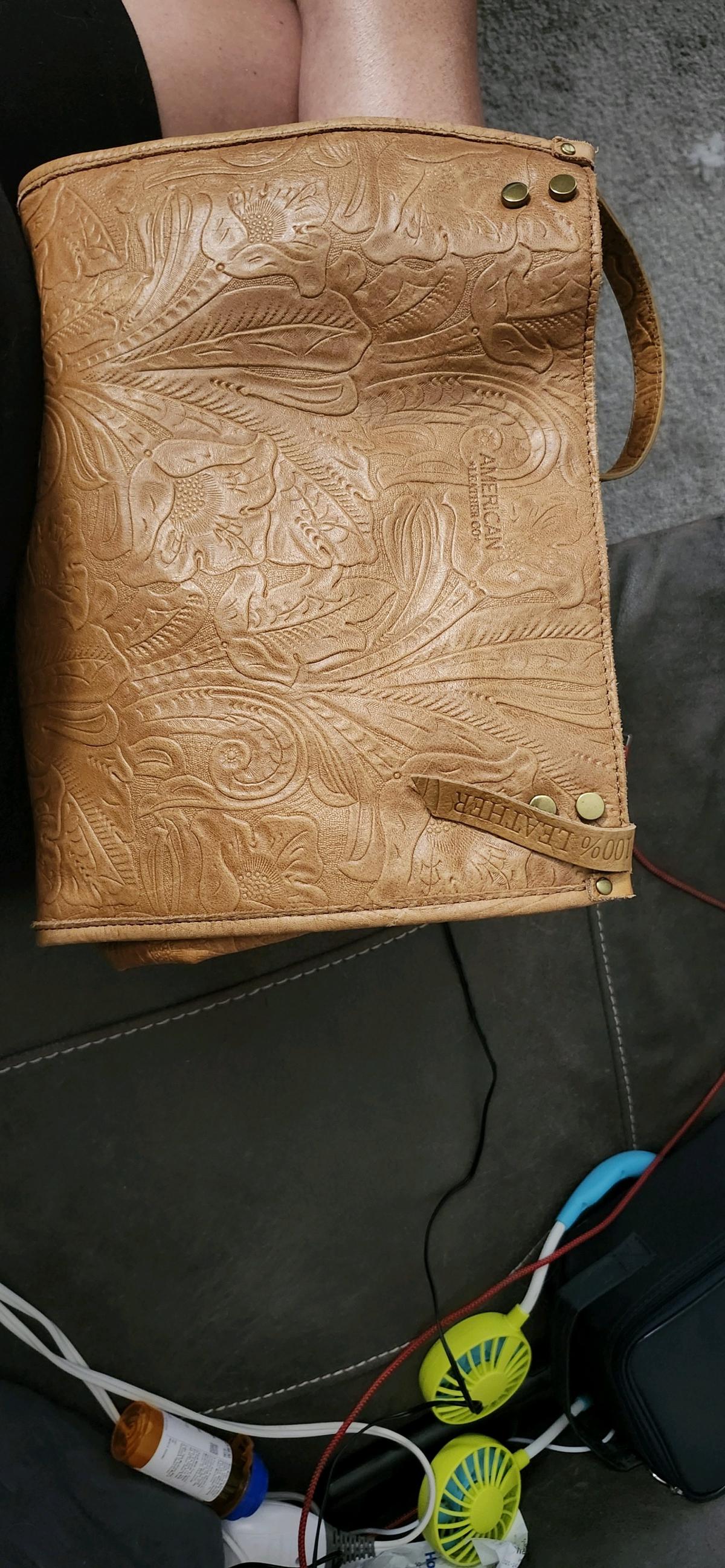 100 percent leather purse