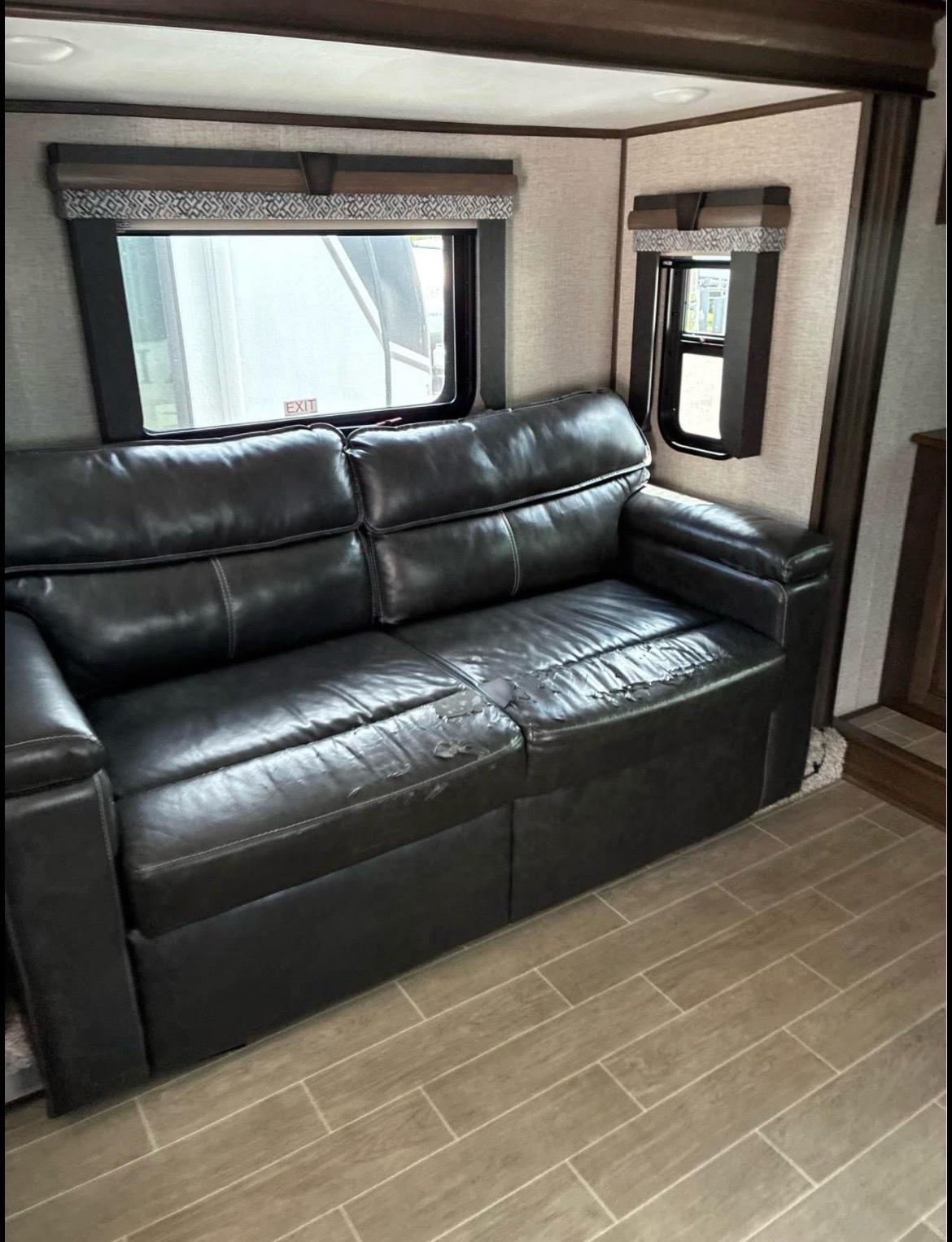 Keystone Alpine 3713KB