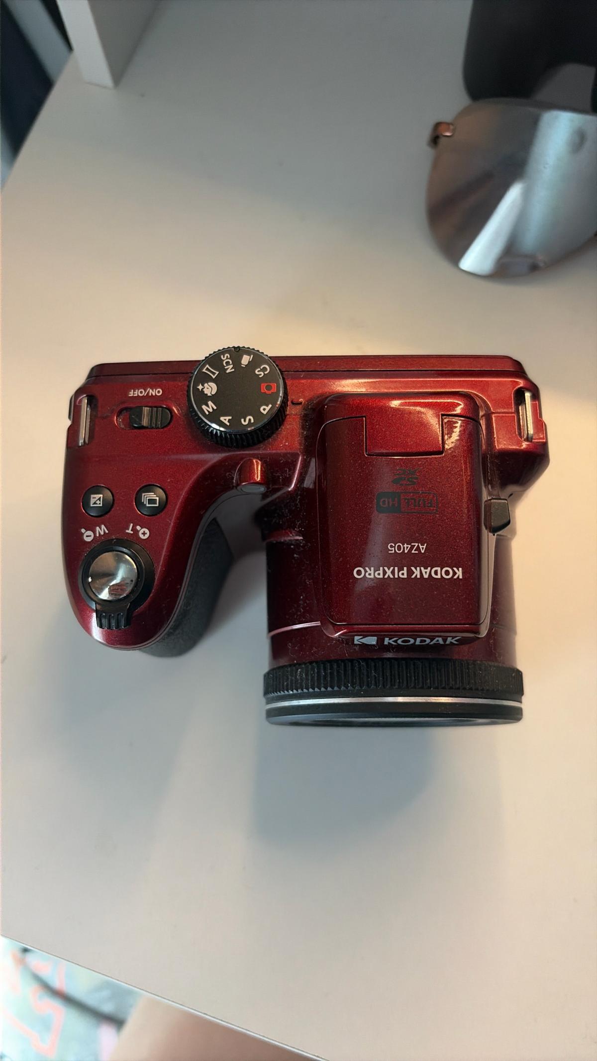 Kodak pixpro  color red