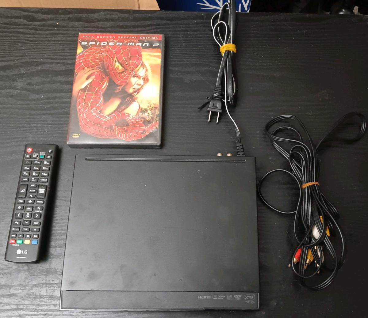 LG DVD PLAYER WITH REMOTE CONTROL