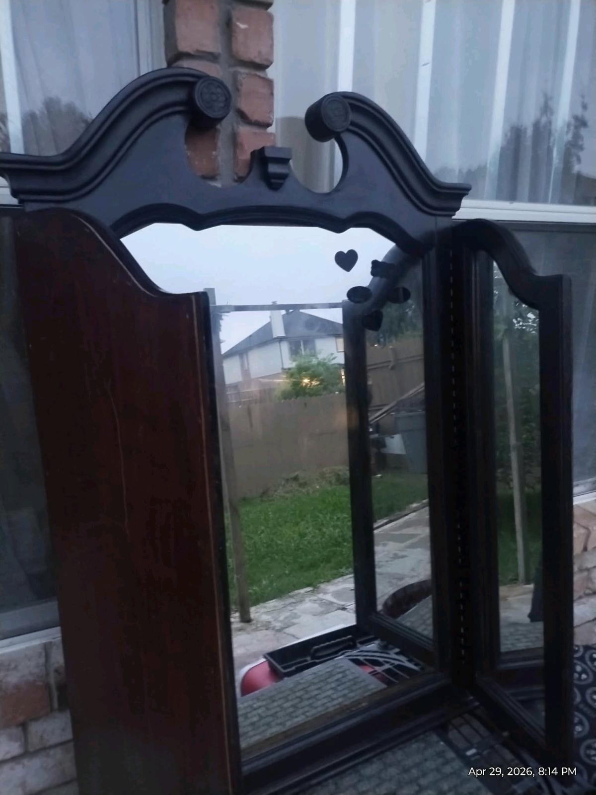 Victorianstyle threepanel mirrors