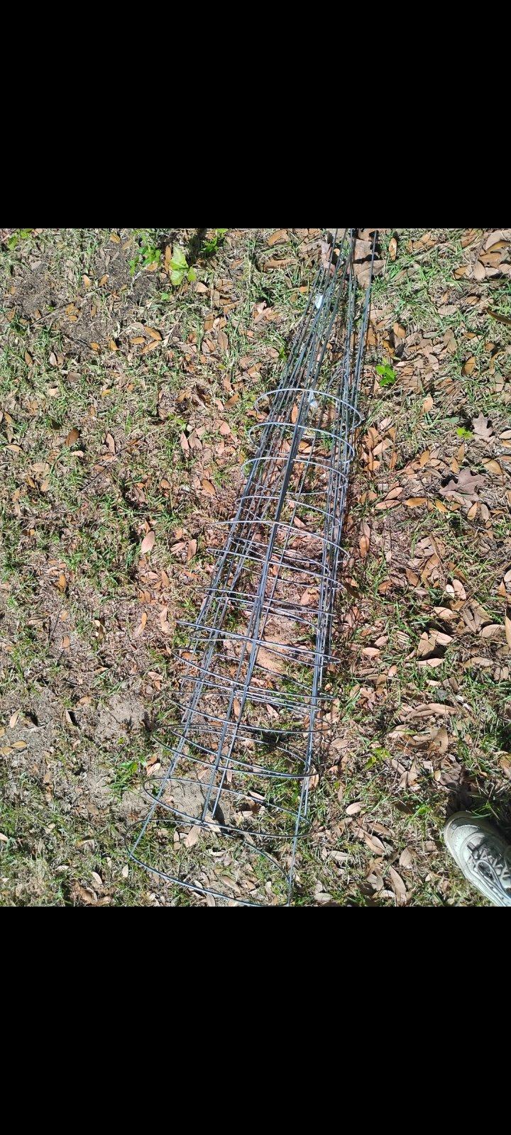 6 New Tomato Gardening Stand Up Cages