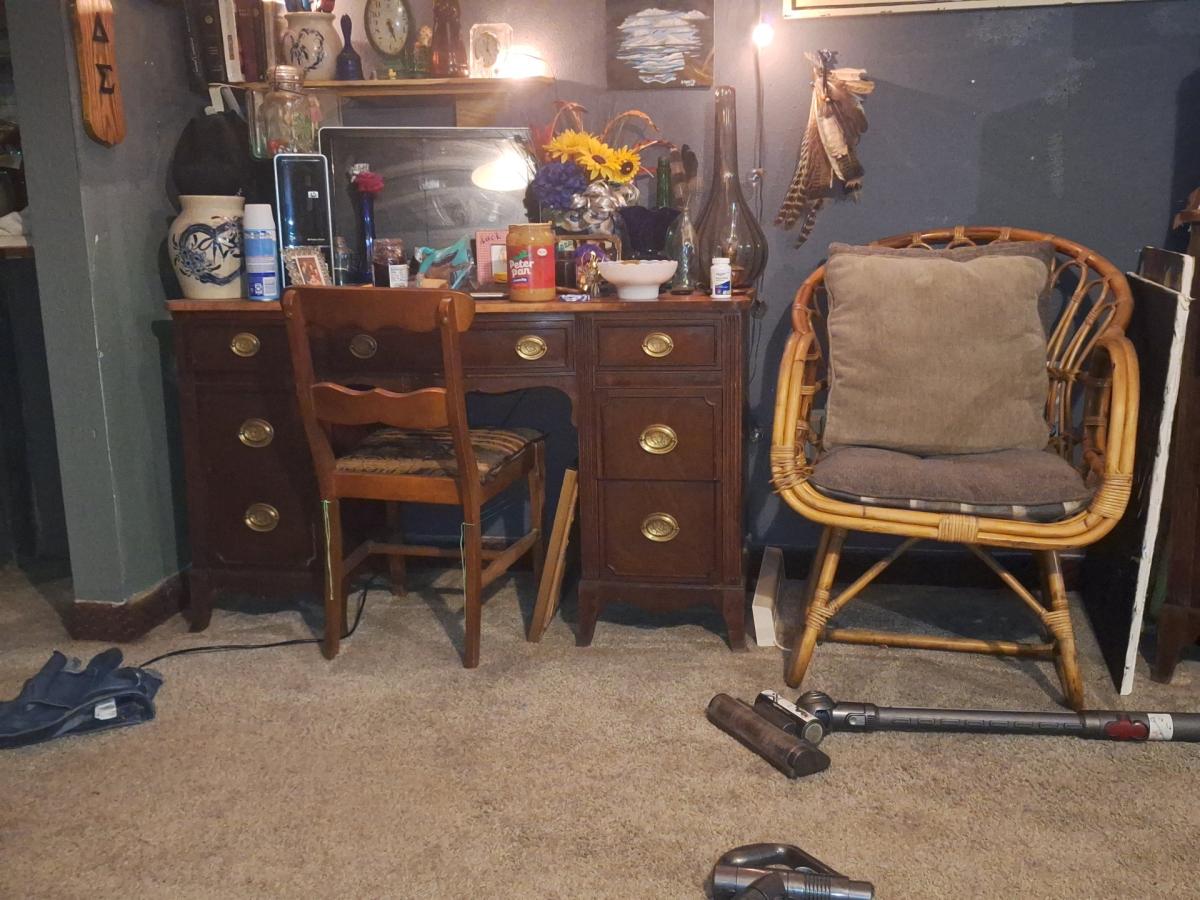 desk and chest of drawers