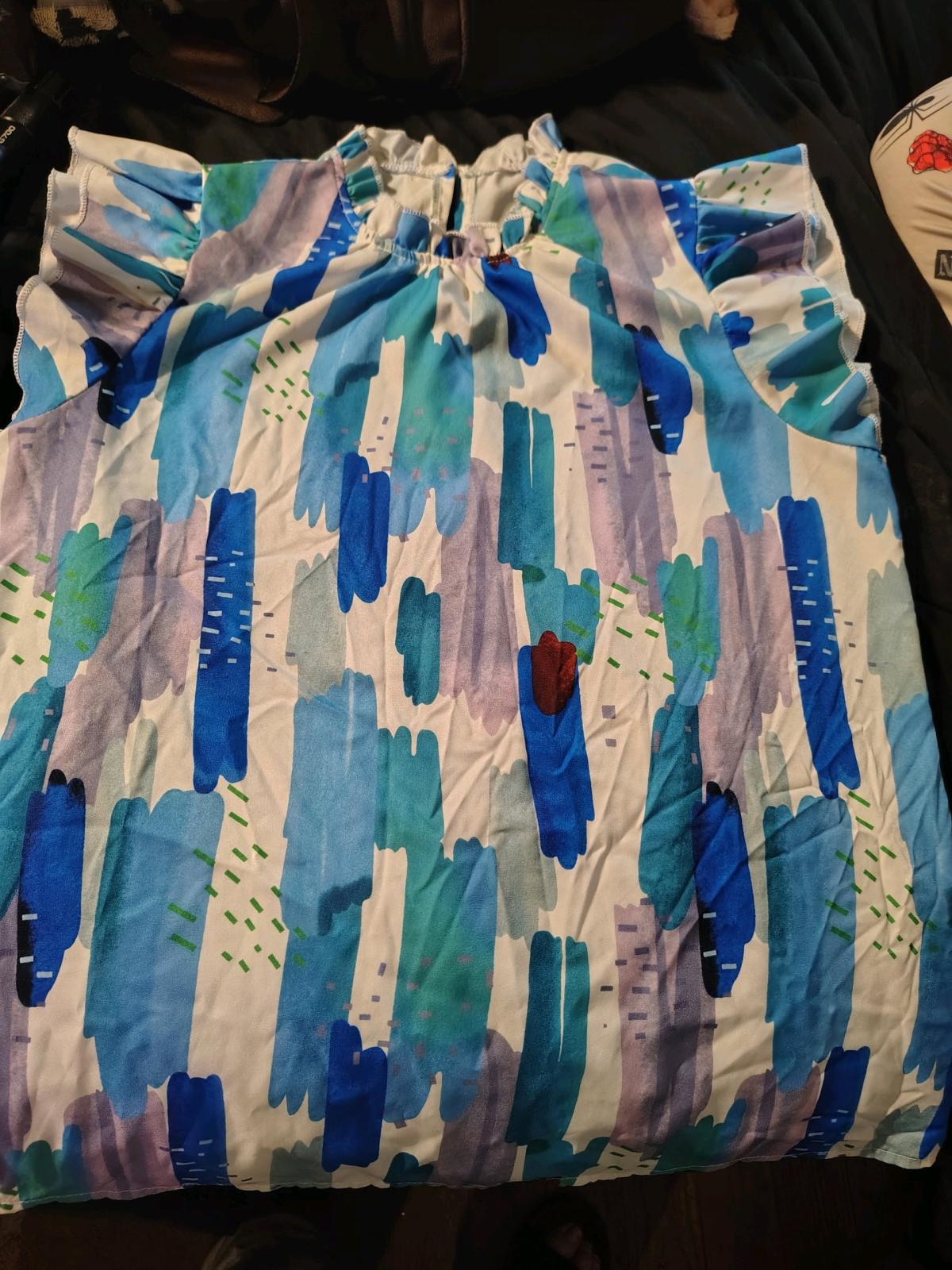 A size Large US short sleeve shirt true to size