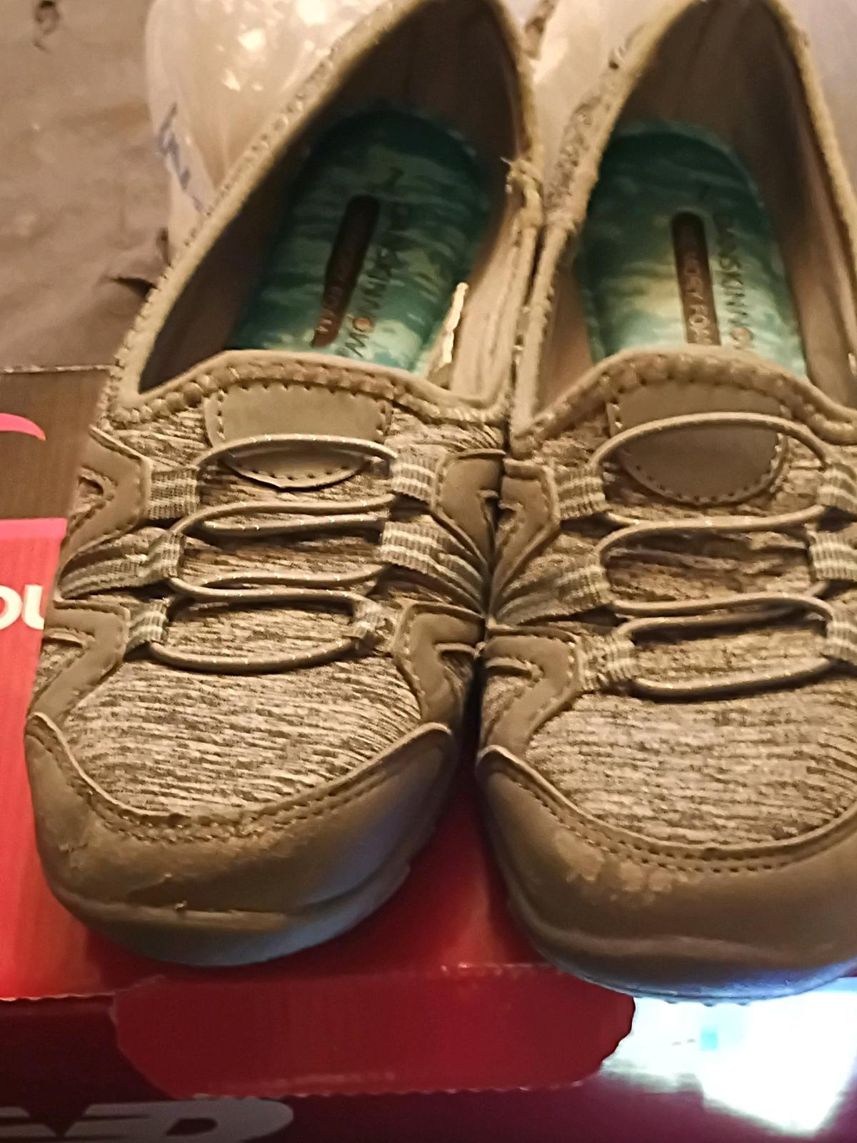 Danskin now Memory Foam Fabric Upper Womens size 7