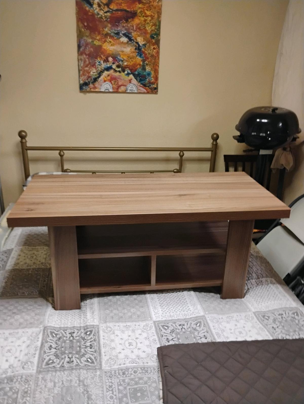 coffee table  like new