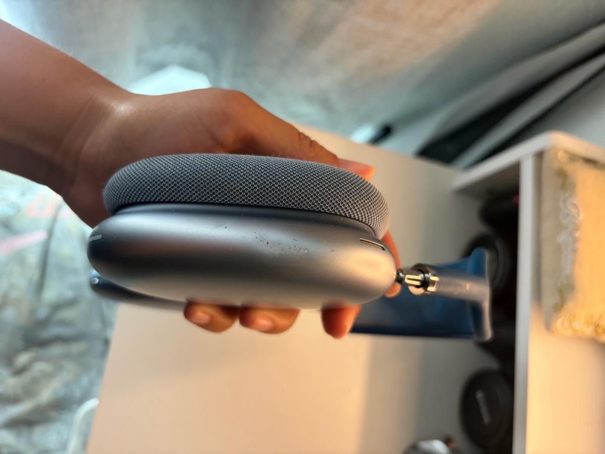 apple headphones air max