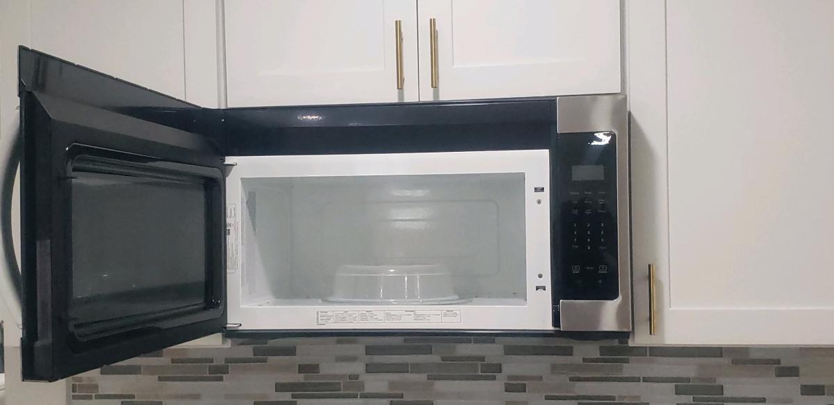 over the Stove Microwave  Like Brand new