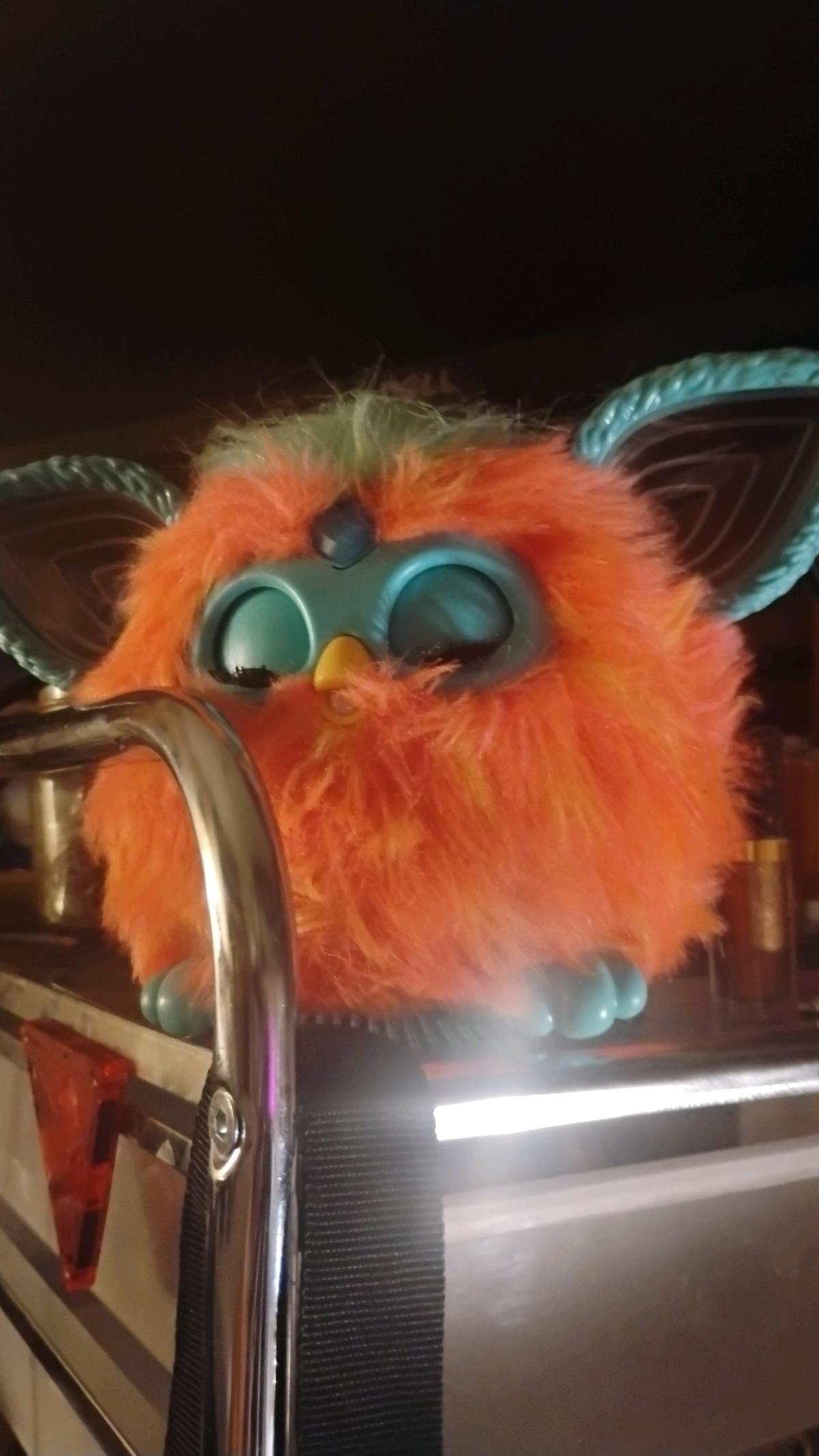 Furby 2023 furby loves you