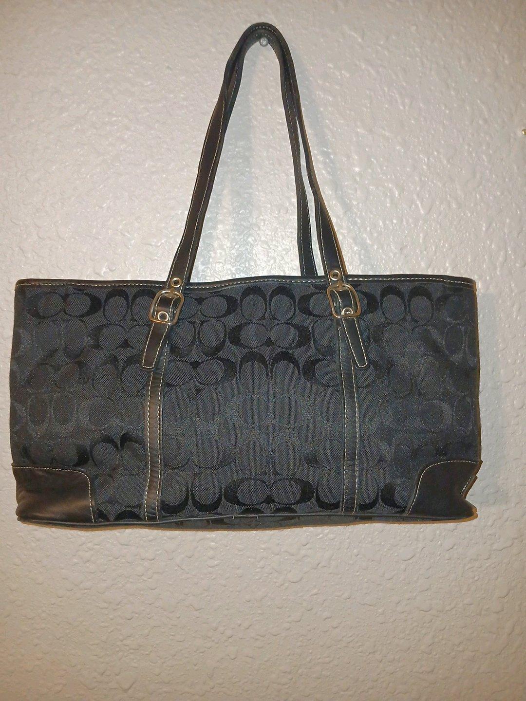 PreLoved Vintage Coach Shoulder Purse