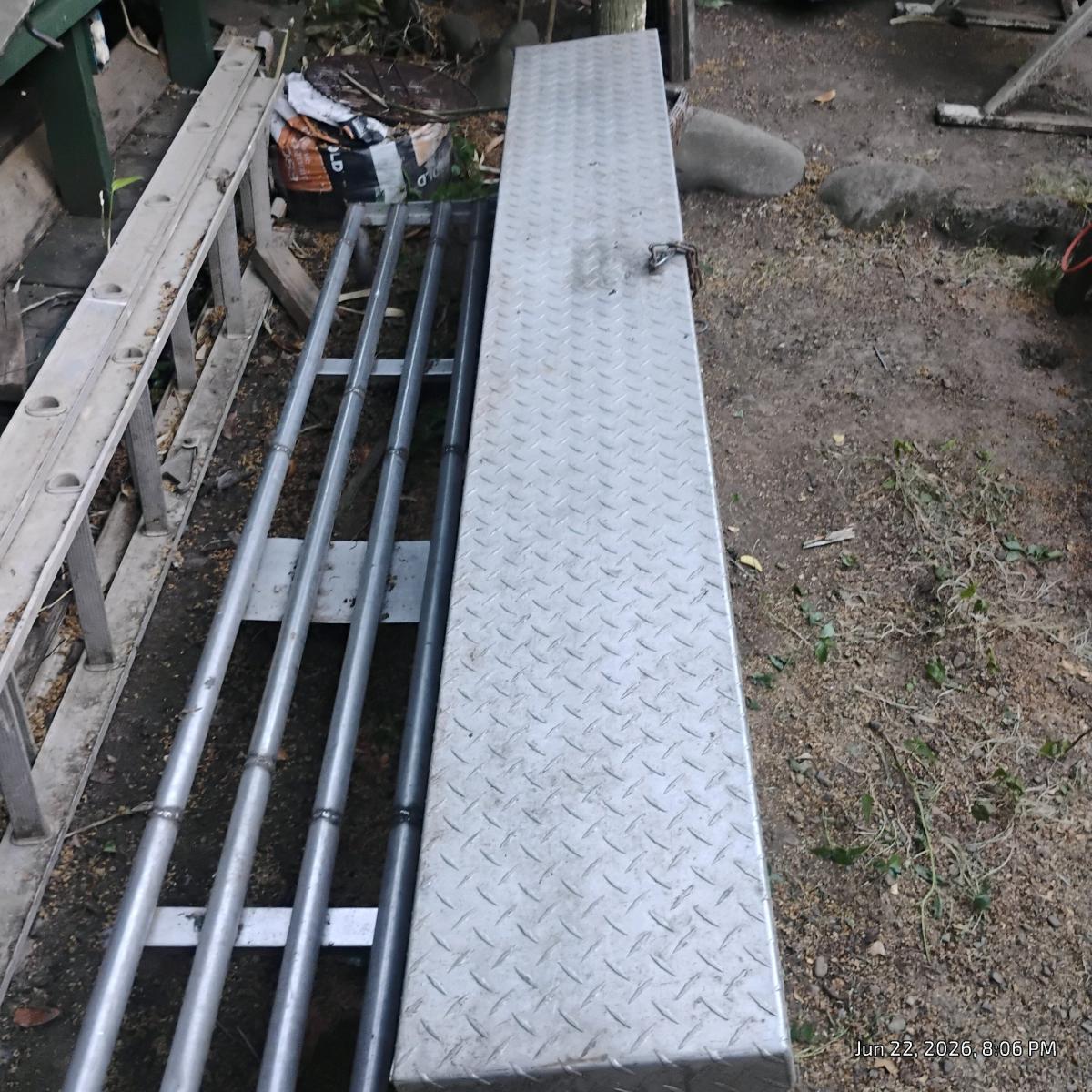 diamondtread aluminum truck tool box