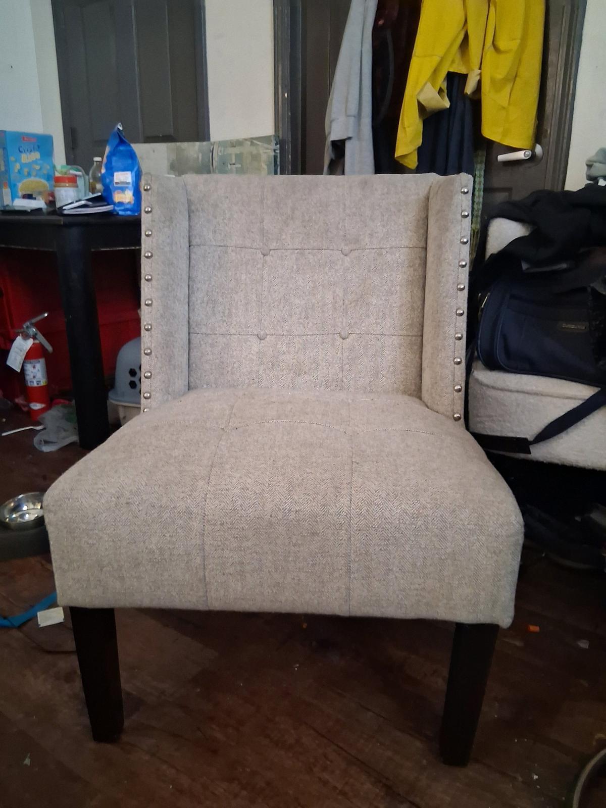 Tufted Wingback Accent Chair