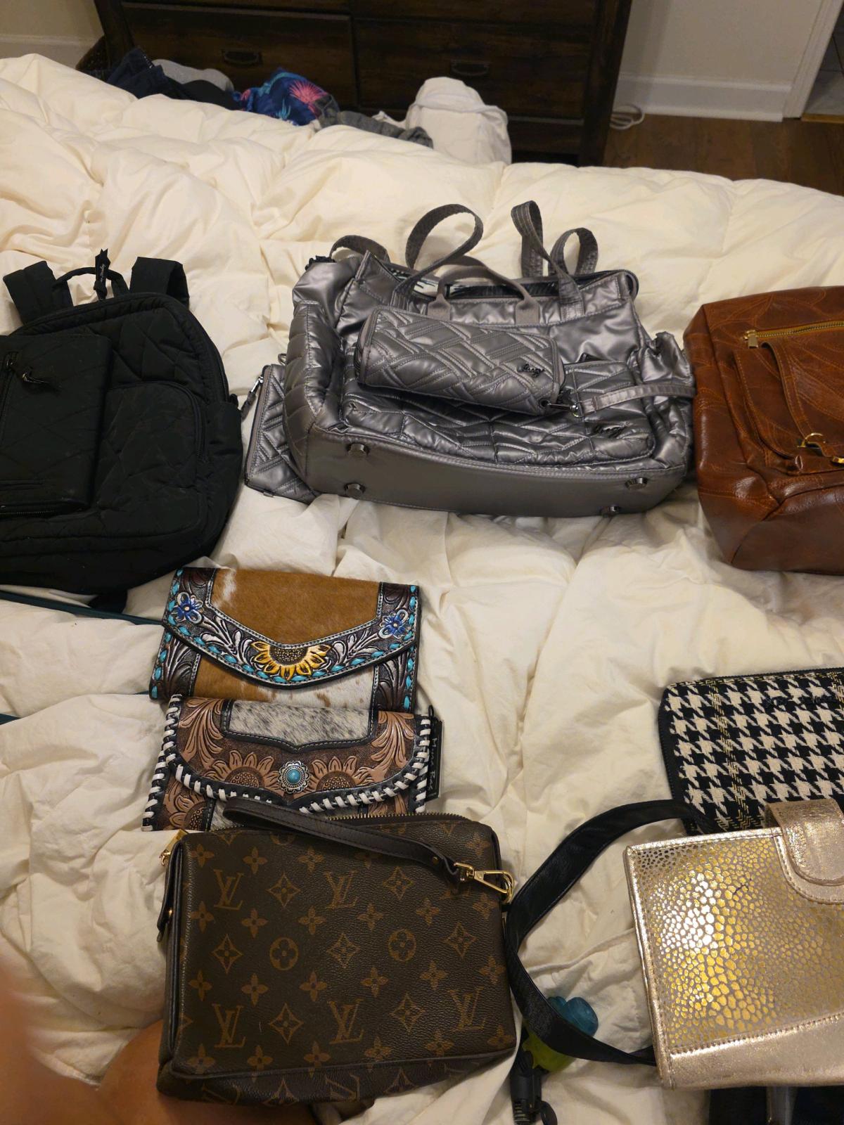 Authentic bags  l