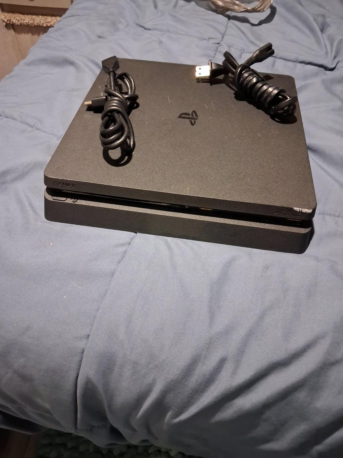 slim play station 4 console