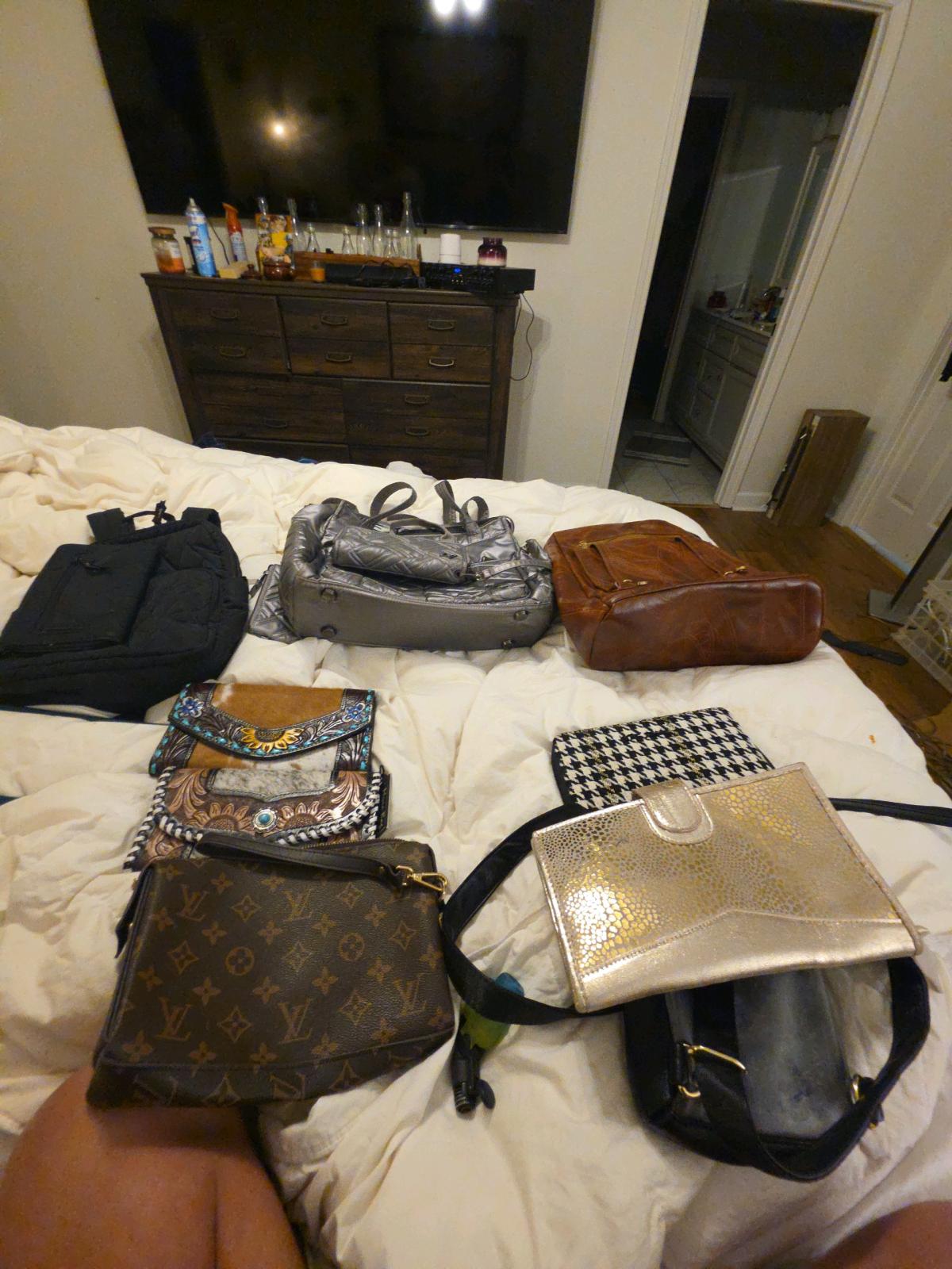 Authentic bags  l