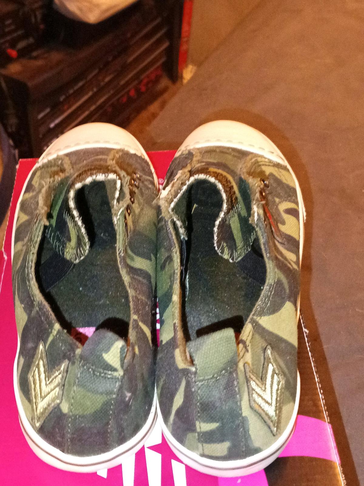 Rock and Candy Army Woman Size 7