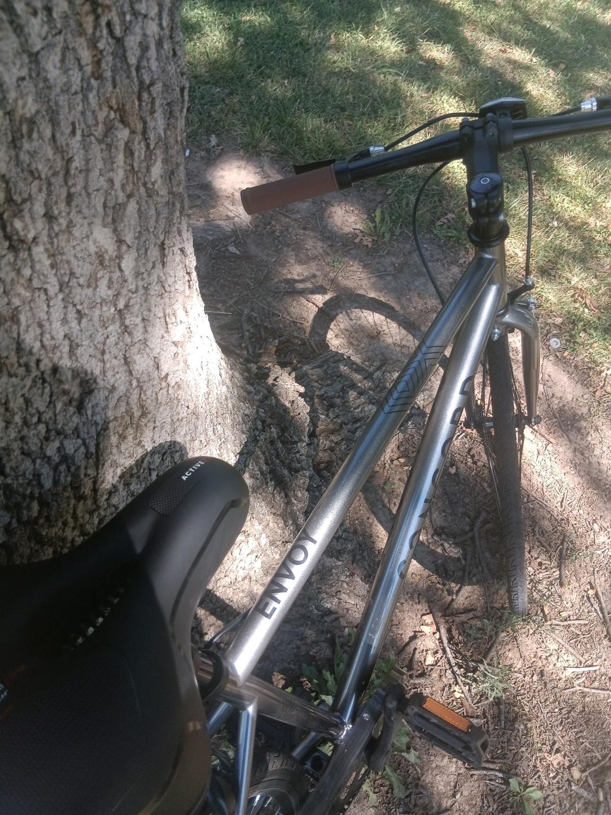 like new 26in mountain bike