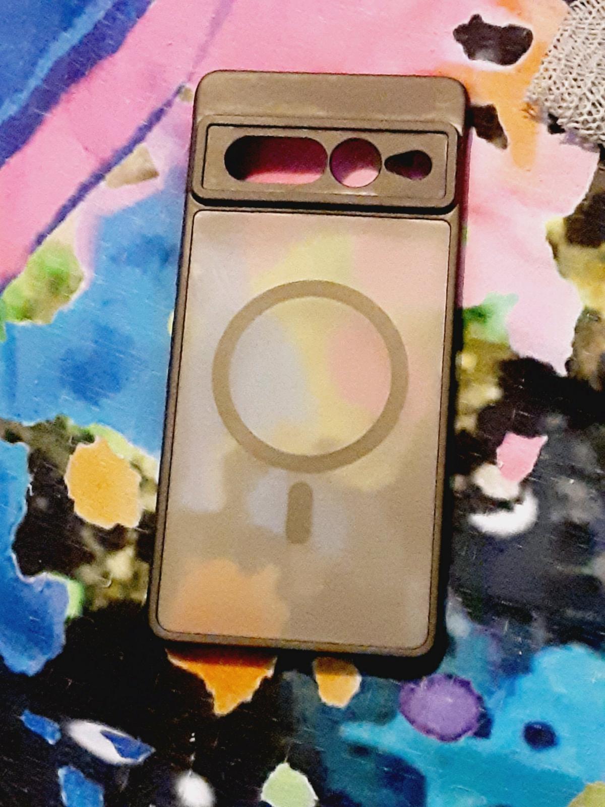 UNLOCKED Google Pixel 7 Pro plus a MagSafe Case