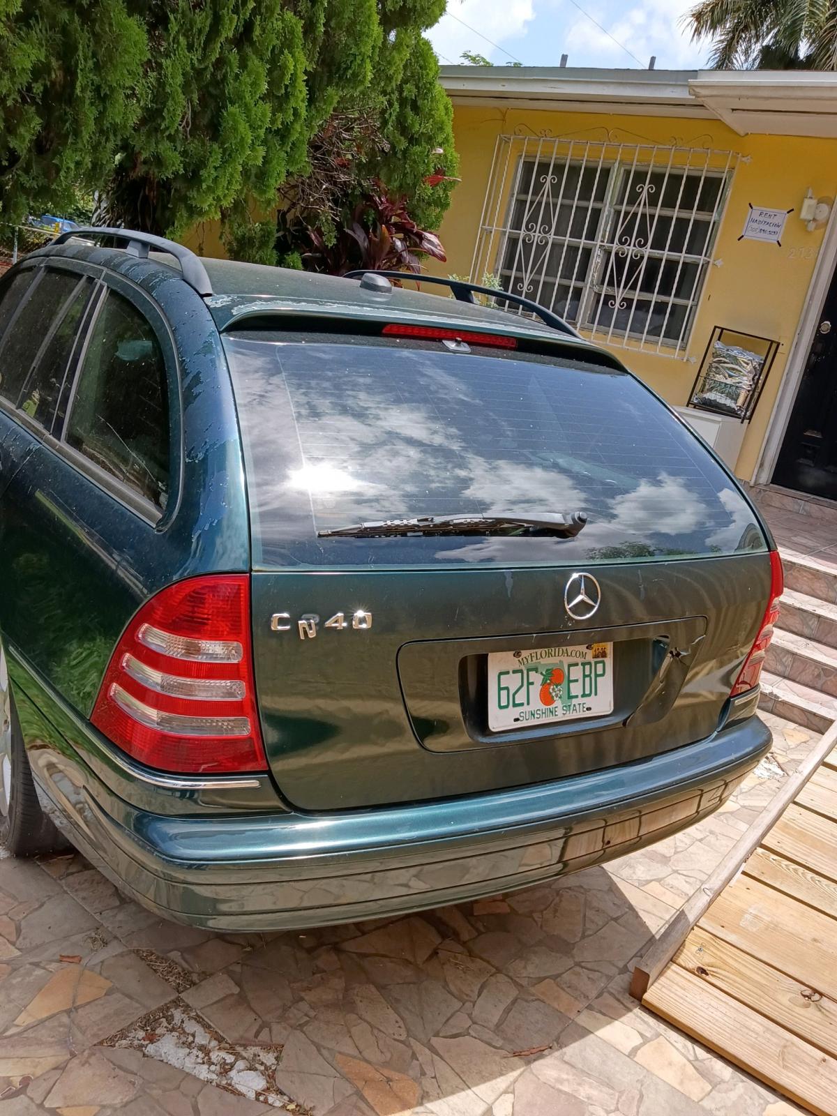 Mercedes Benz S wagon 2005