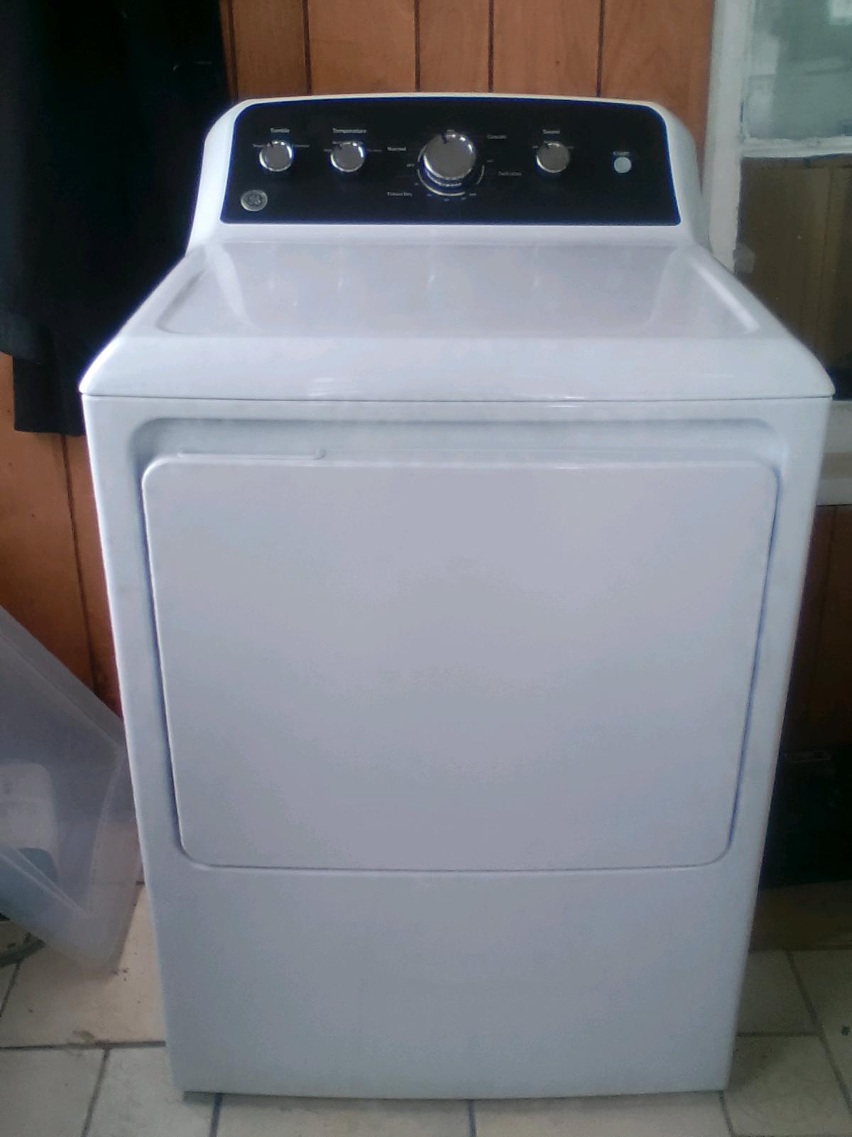 GE 7 Cubic Foot Electric Dryer