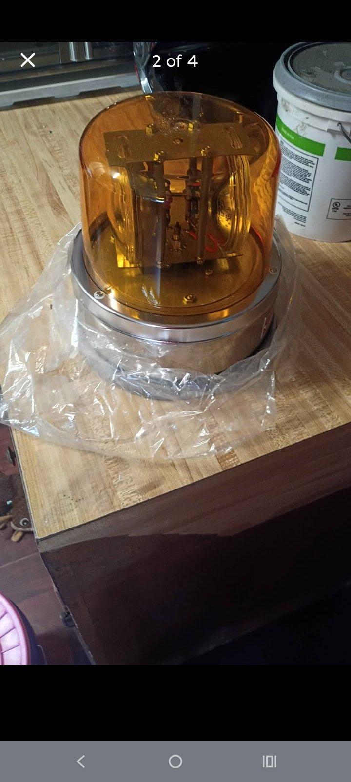 Vintage Pyralite Model 102M Amber Rotating Beacon Light  12