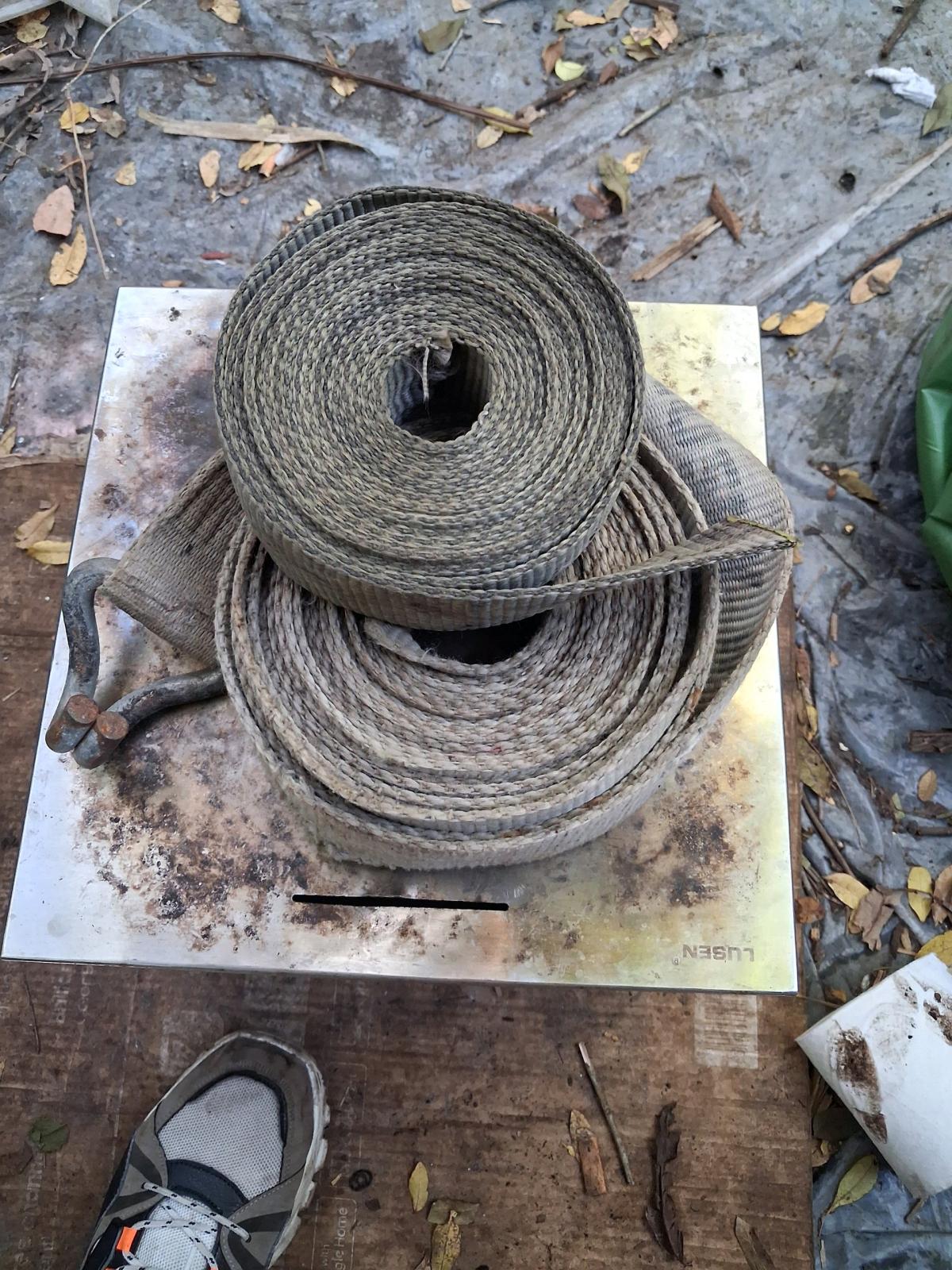 2 nylon  straps one with hook one without 15ft 25ft strong