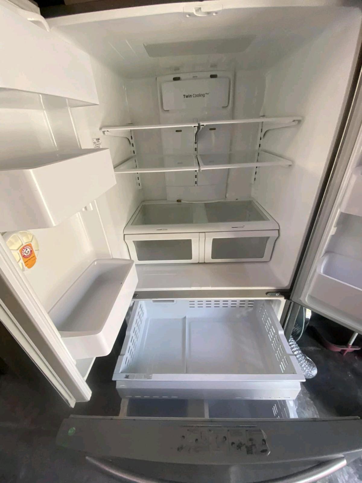 REFRIGERATOR SAMSUNG FLAT 3 DOORS STAINLESS STEEL