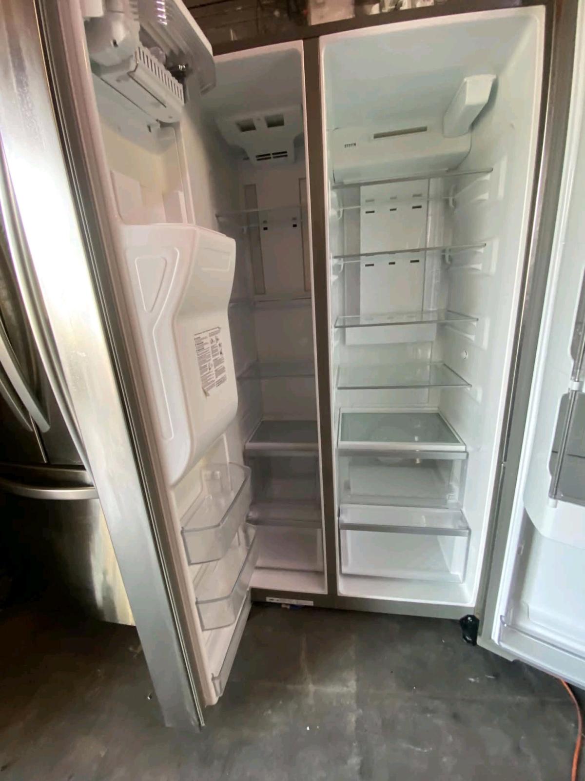 REFRIGERATOR SIDE BY SIDE KENMORE EASY ACCESS