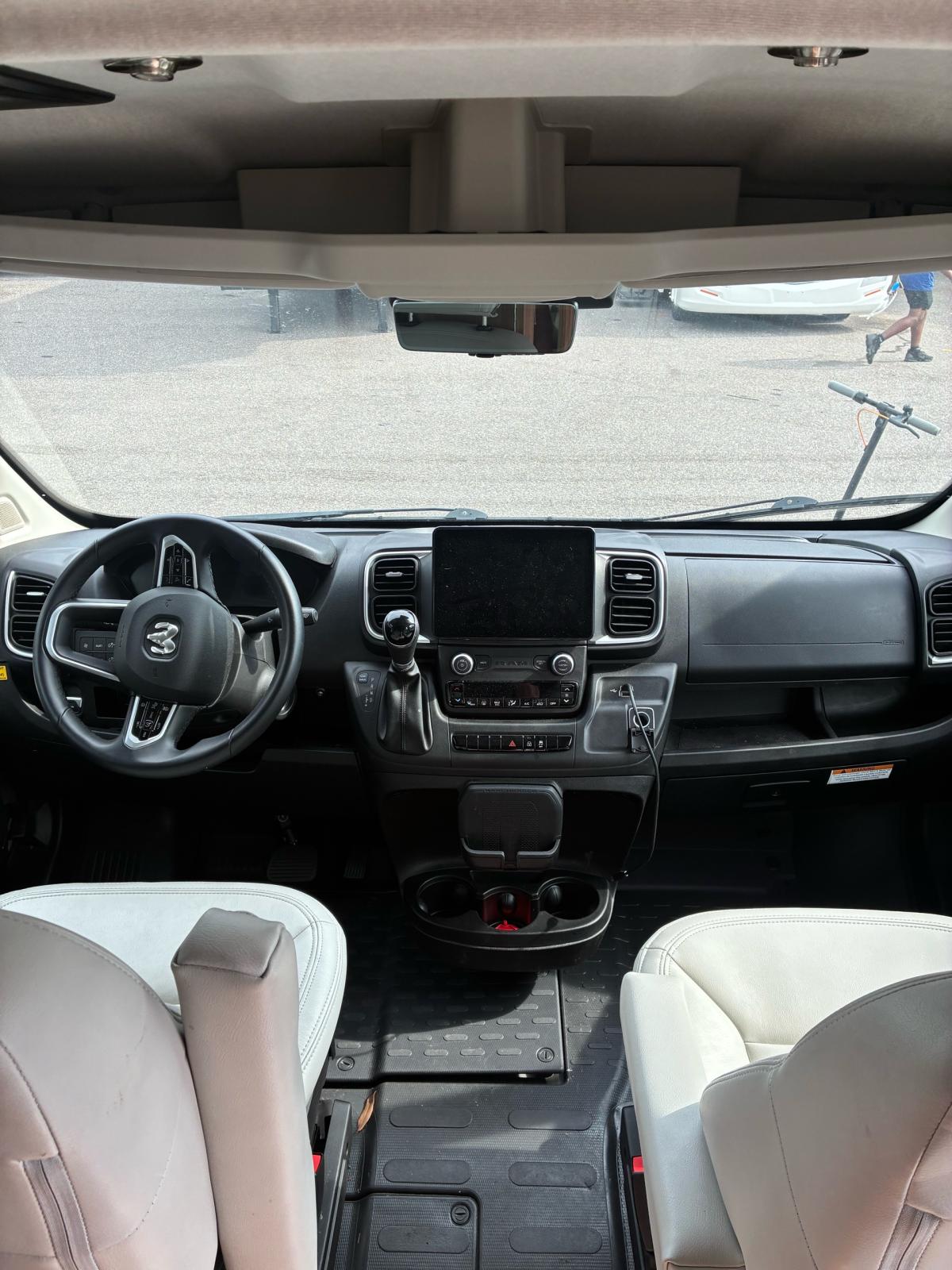 2024 Roadtrek Zion Slumber
