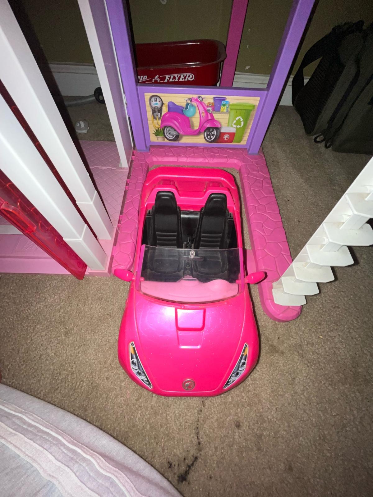 Barbie dream house with toys included