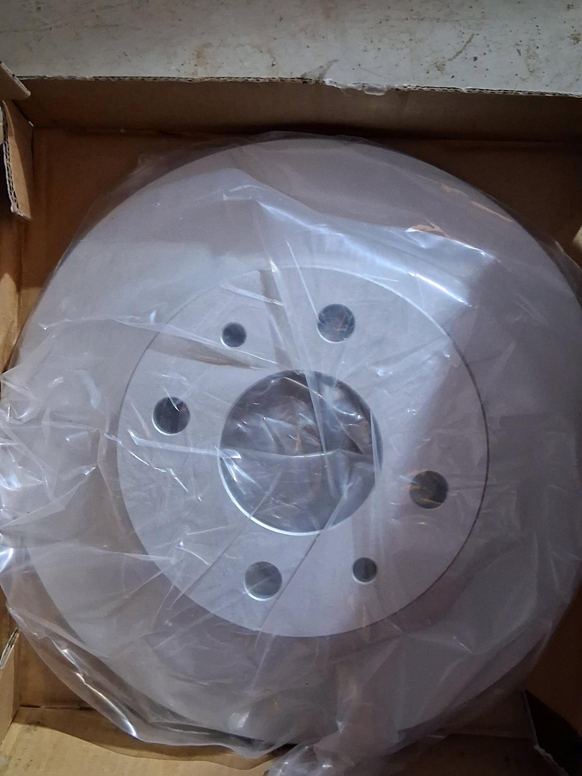 20122019 Fiat 500 Brake  Strut Kit