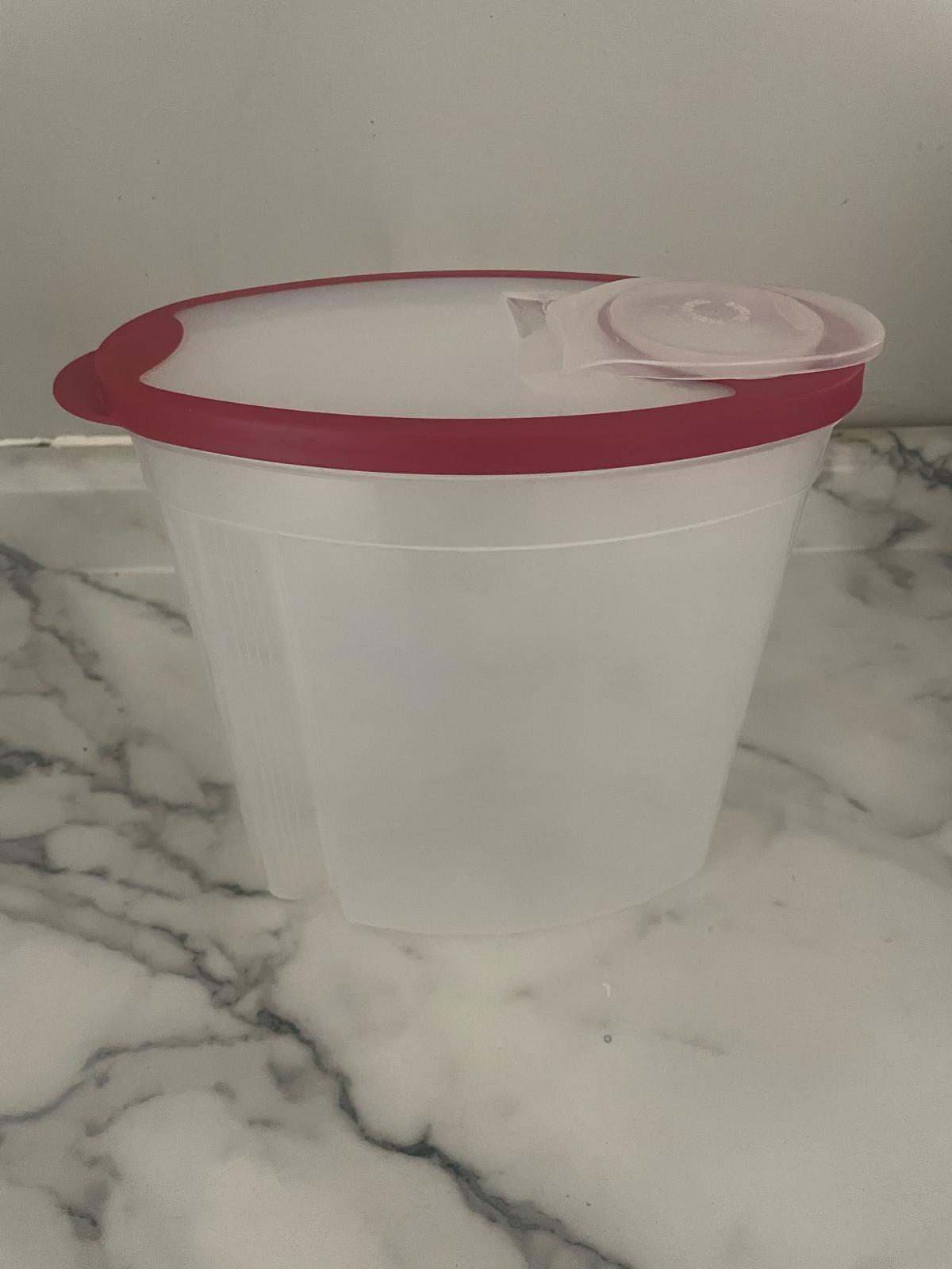 Rubbermaid Cereal keeper
