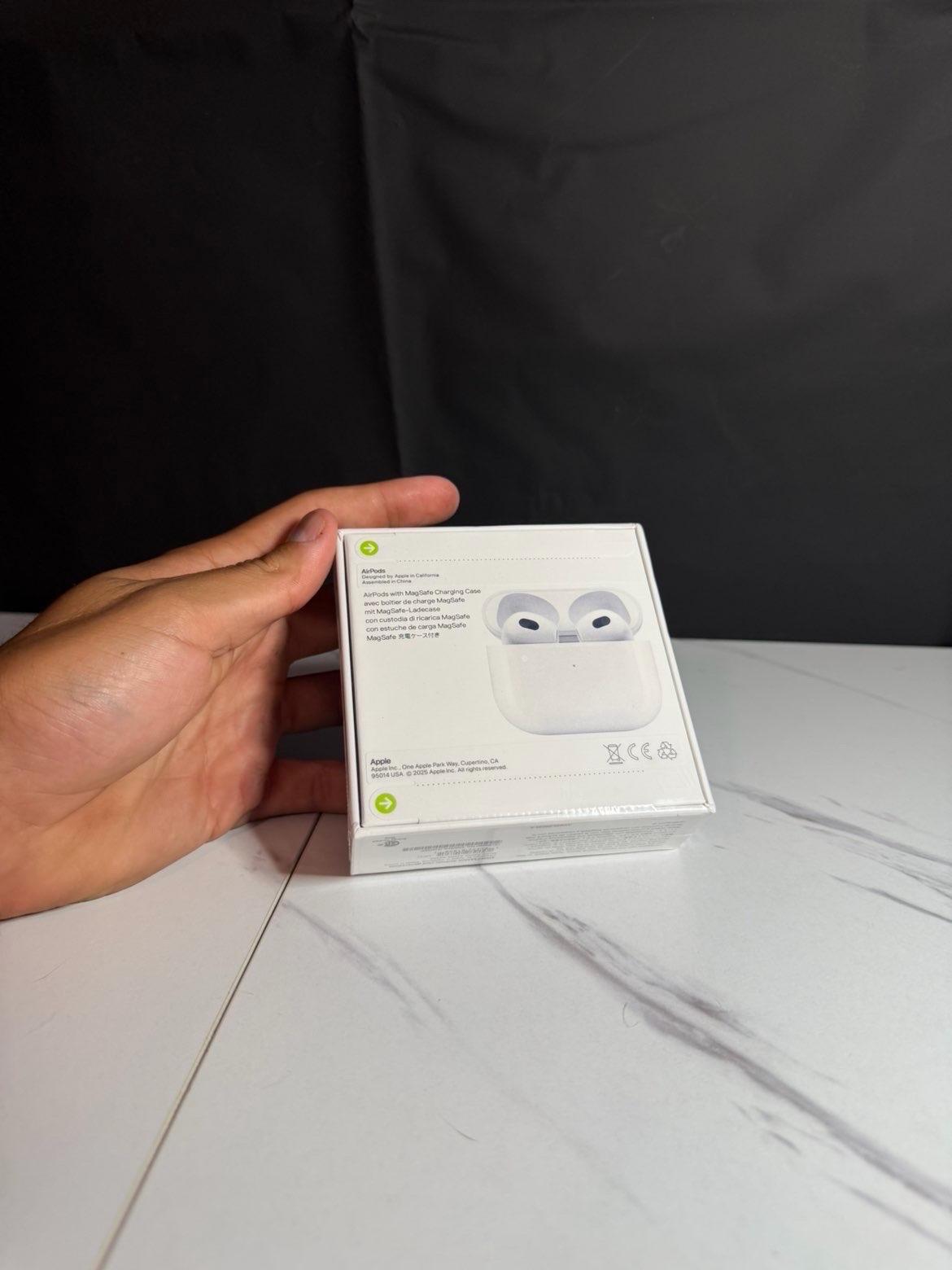 Gen 3 Apple AirPods
