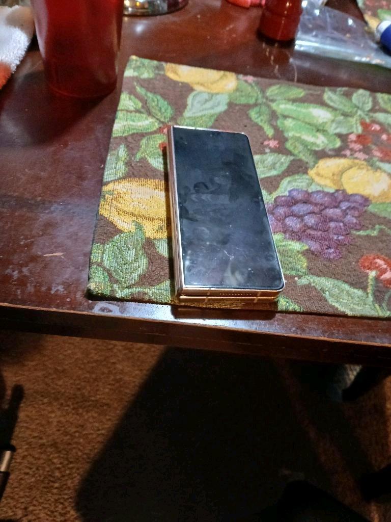 Samsung  galaxy Z fold 4