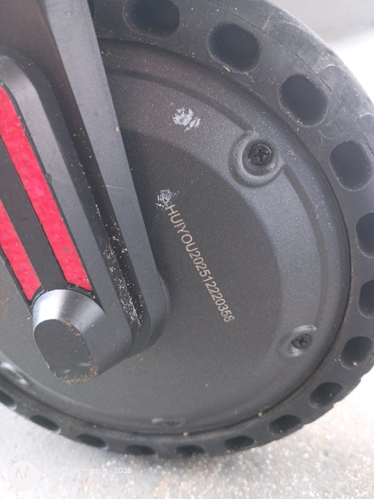 Joyhis JS Android Electric Scooter W Charger