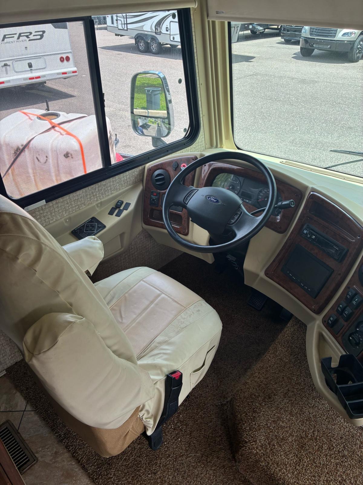 2015 Coachmen Mirada 35LS