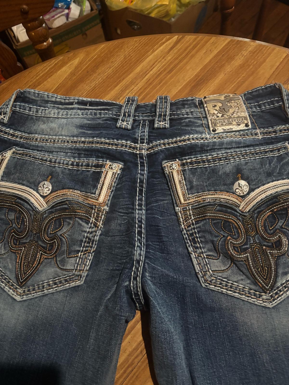 rock rival jeans size 38 distressed look faded denim