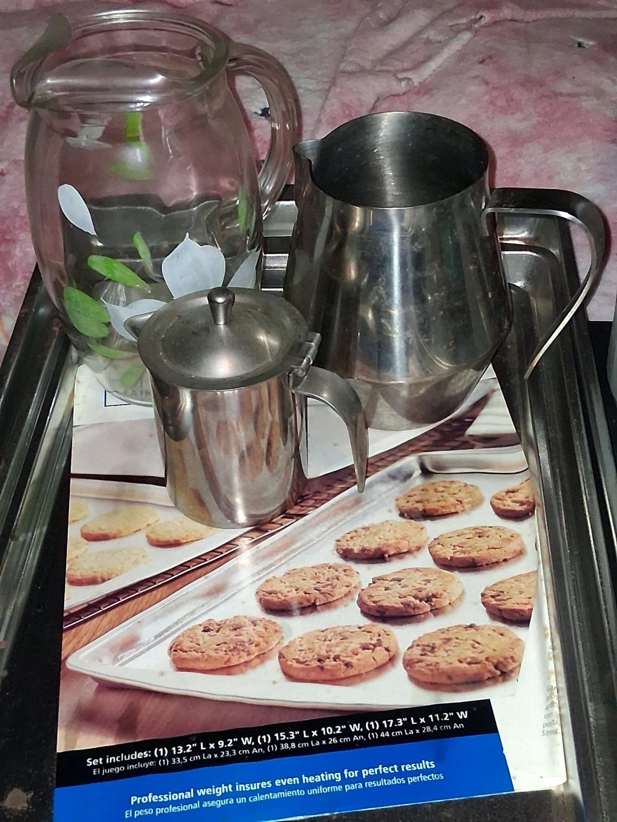 Random dishes post cards and 2 plaques