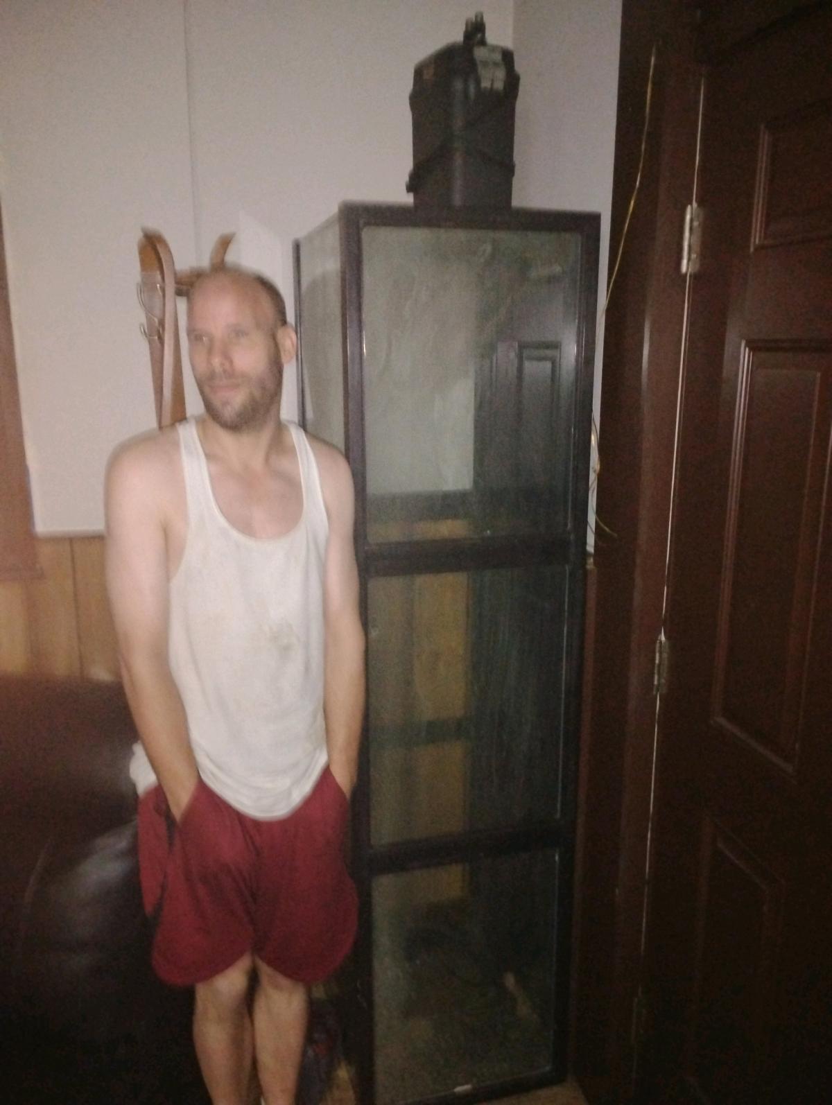 150 gallon aquarium with pump