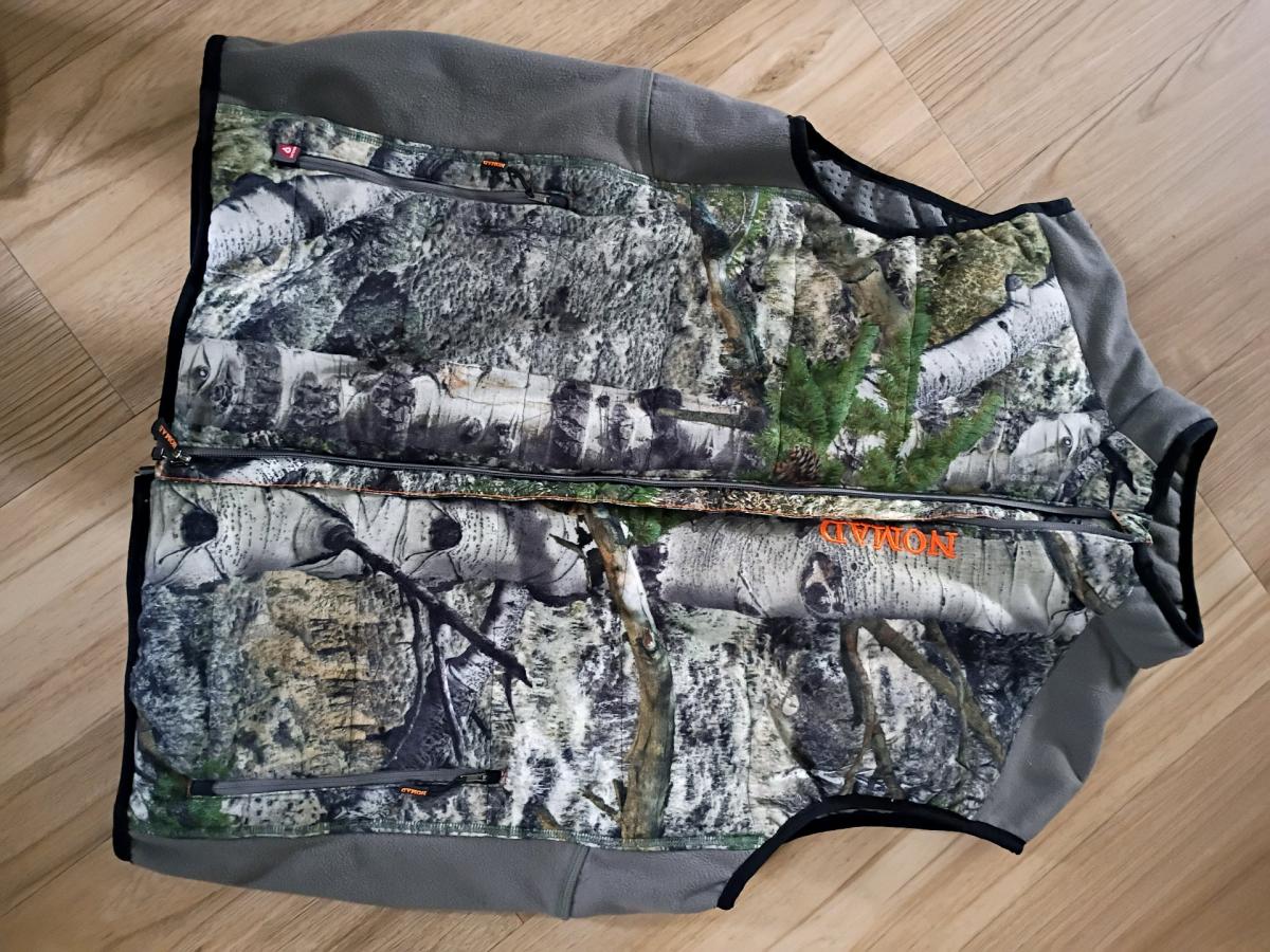 lots of hunting gear send me an offer