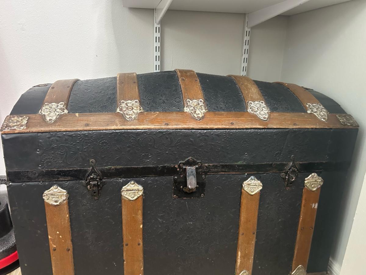 steam trunk embossed on wheels 18001900 google says