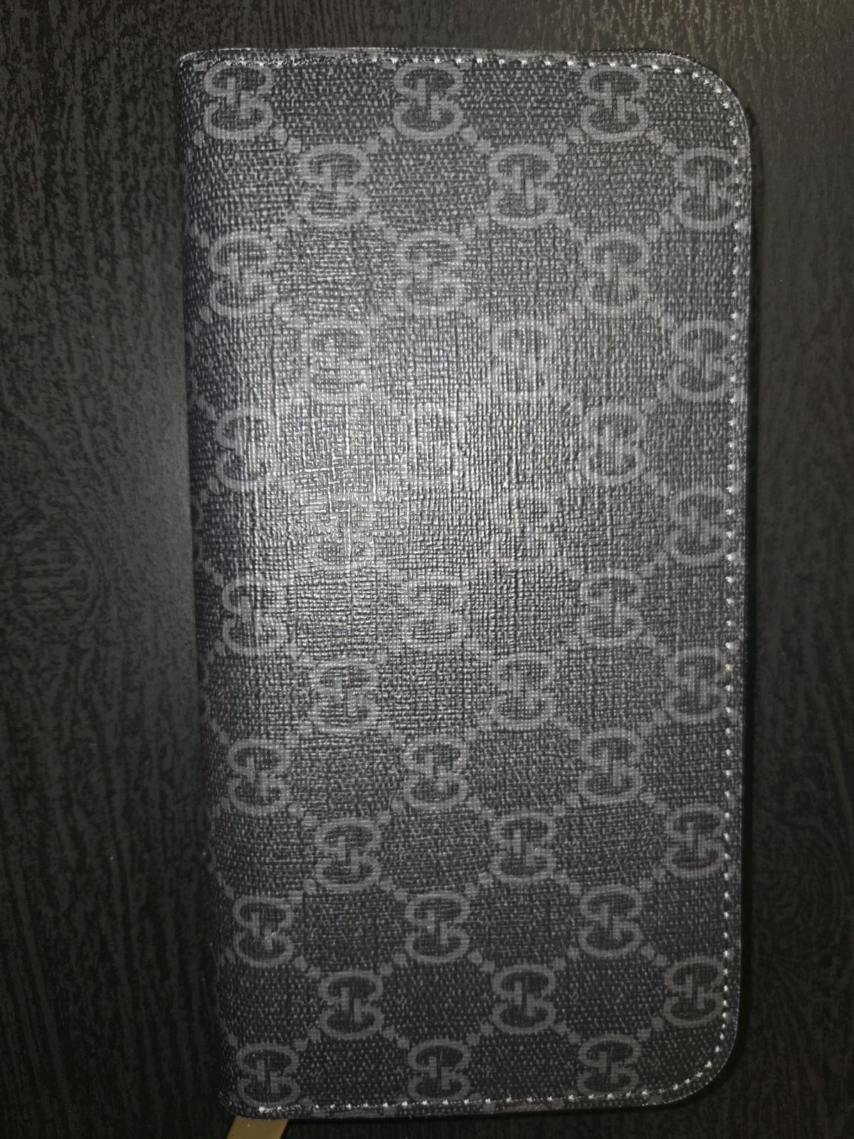 Gucci Snake GG Supreme Wallet